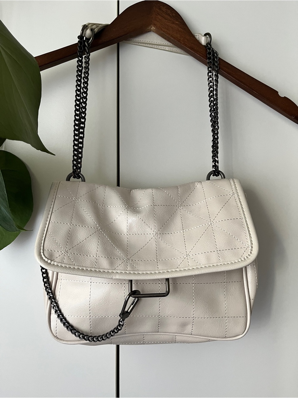 Zara Quilted Shoulder Bag in Light Cream